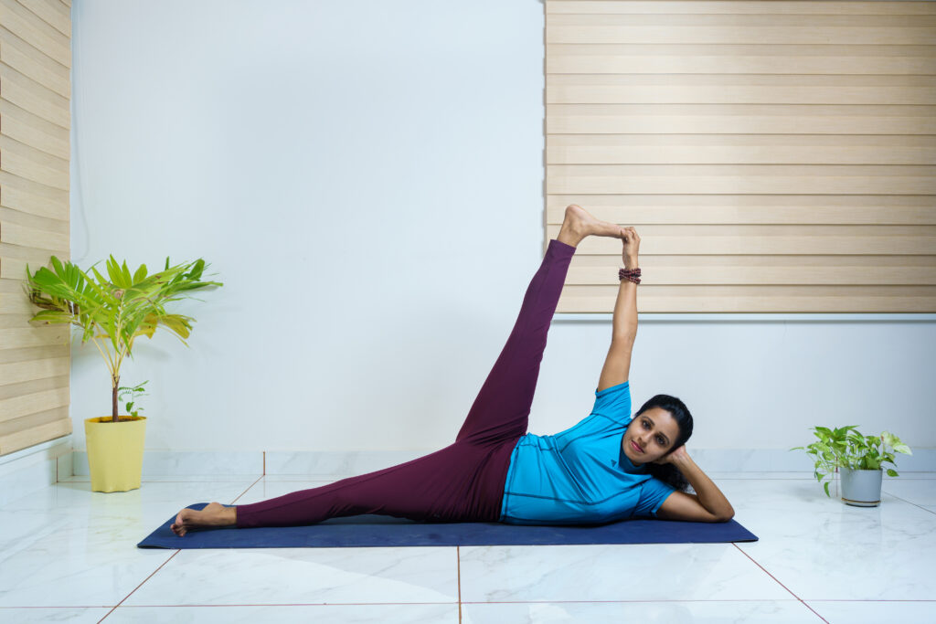 Yoga to Reduce Love Handles: Discover How Yoga Helps in Body Sculpting